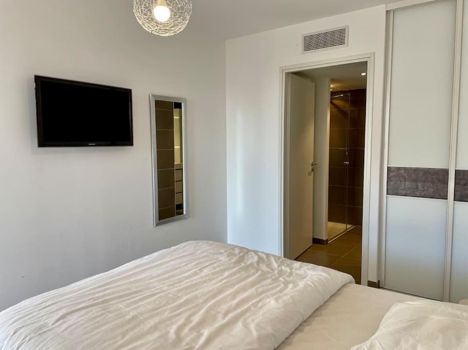 17 - Appartement Neuf, Parking Terrasse Et Jolie Vue บ็องโดล ภายนอก รูปภาพ