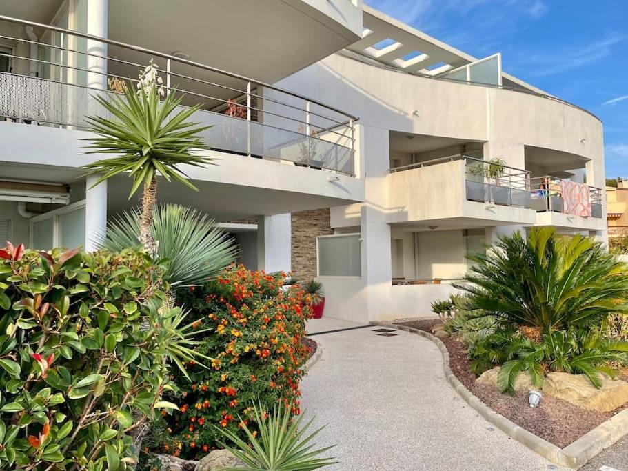 17 - Appartement Neuf, Parking Terrasse Et Jolie Vue บ็องโดล ภายนอก รูปภาพ
